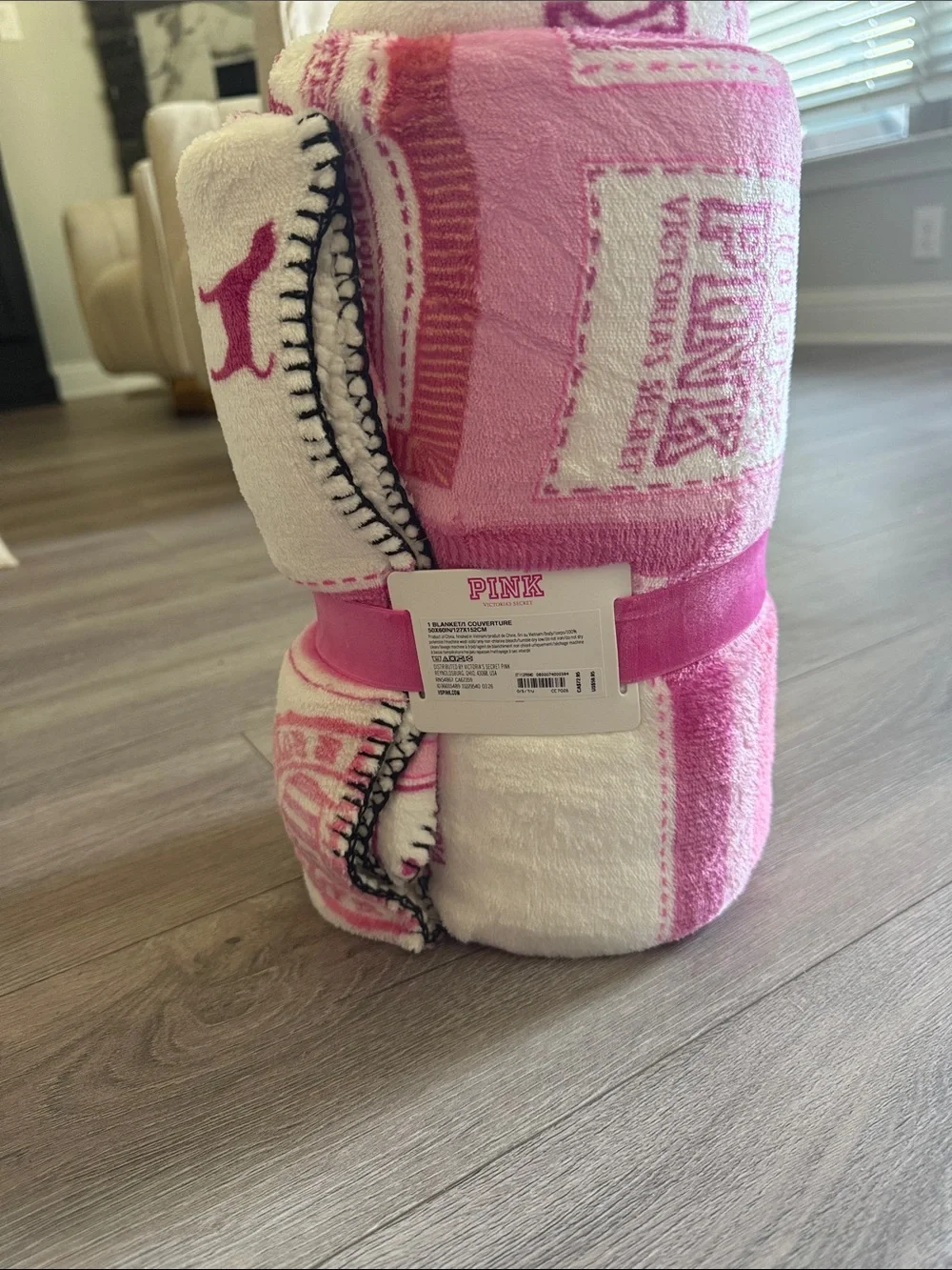 PINK Victoria's Secret Plush Throw Blanket - Hot Pink & White